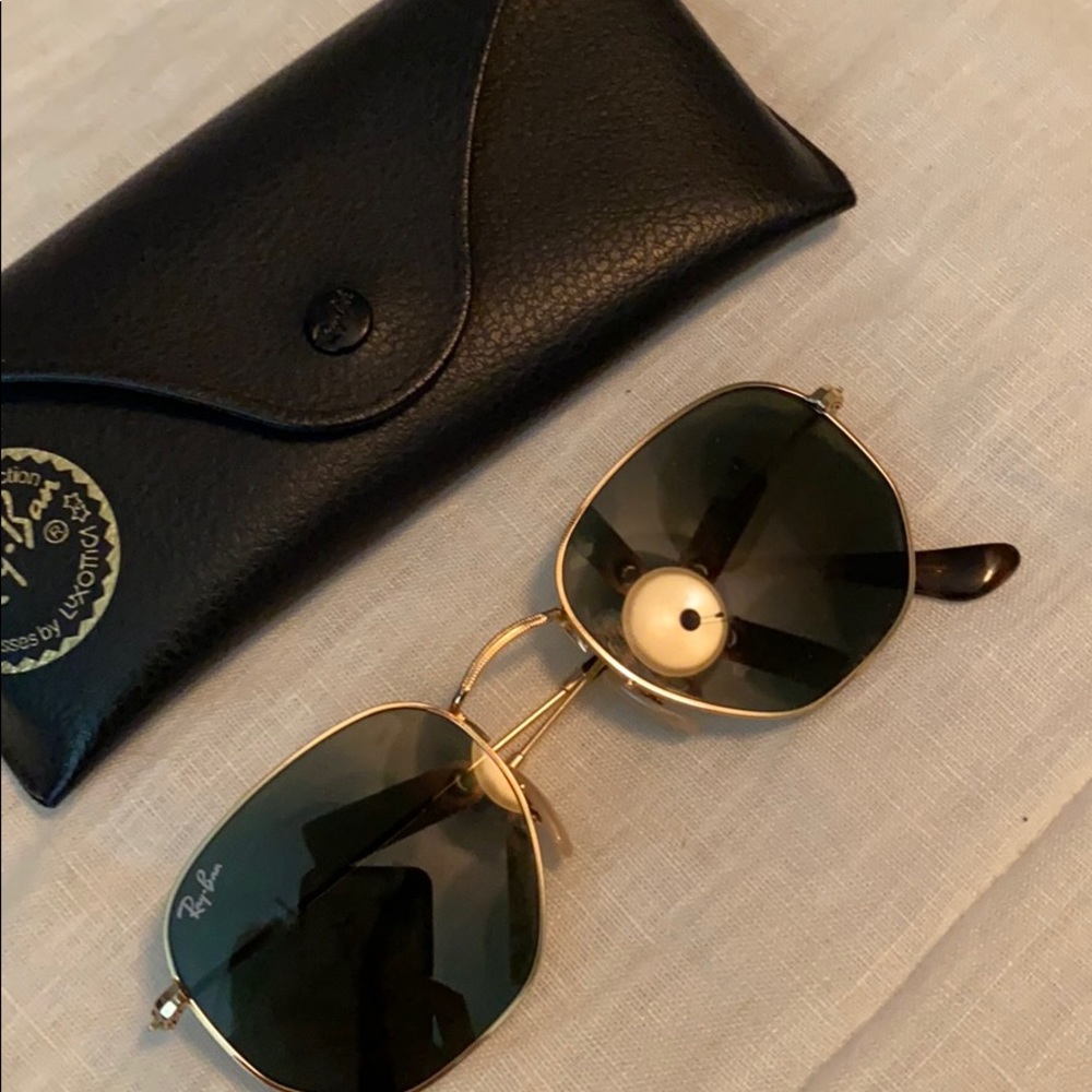 Ray ban